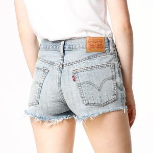 Levi’s 501 shorts in waveline